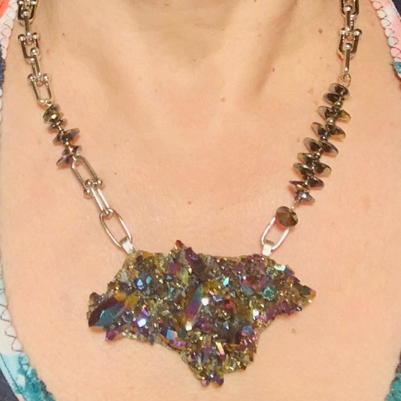 Titanium druzy quartz necklace adjustable - Picture 3 of 3